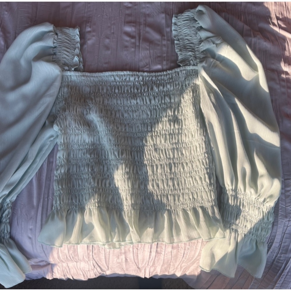 Beautiful sage green top size large